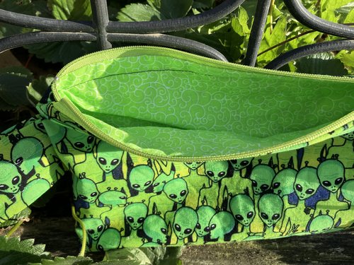 Handmade zippered wristlet bag (Clutch) Large by Lucky Burrito featuring aliens
