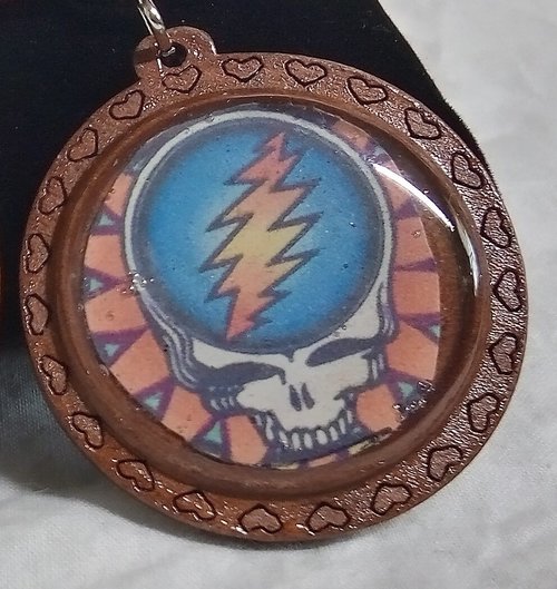 Grateful dead Stealie wooden pendant  (carved hearts) necklace