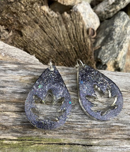 sparkly resin pot leaf earrings 