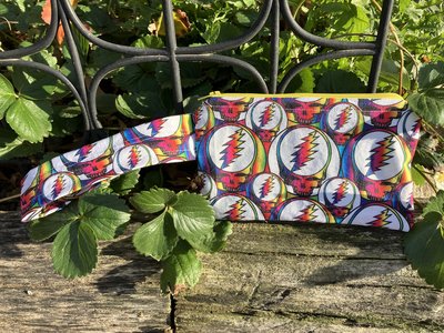 Handmade by Lucky Burrito featuring Grateful Dead stealie , zippered wristlet bags (clutch)