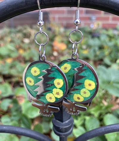 Handmade by Lucky Burrito Stealie earrings yellow flowers