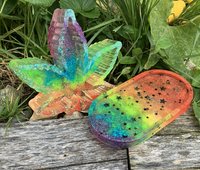 Rainbow Spectrum  Resin Cannabis Leaf ashtray & Rolling/Trinket Tray combo