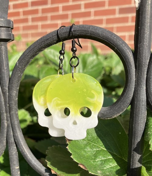 Resin yellow skull earrings