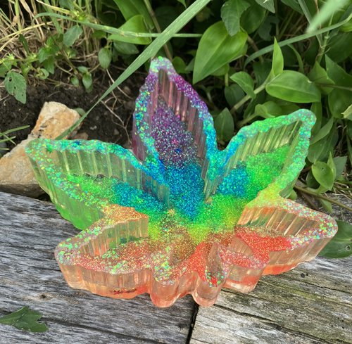 Rainbow Spectrum  Resin Cannabis Leaf ashtray & Rolling/Trinket Tray combo